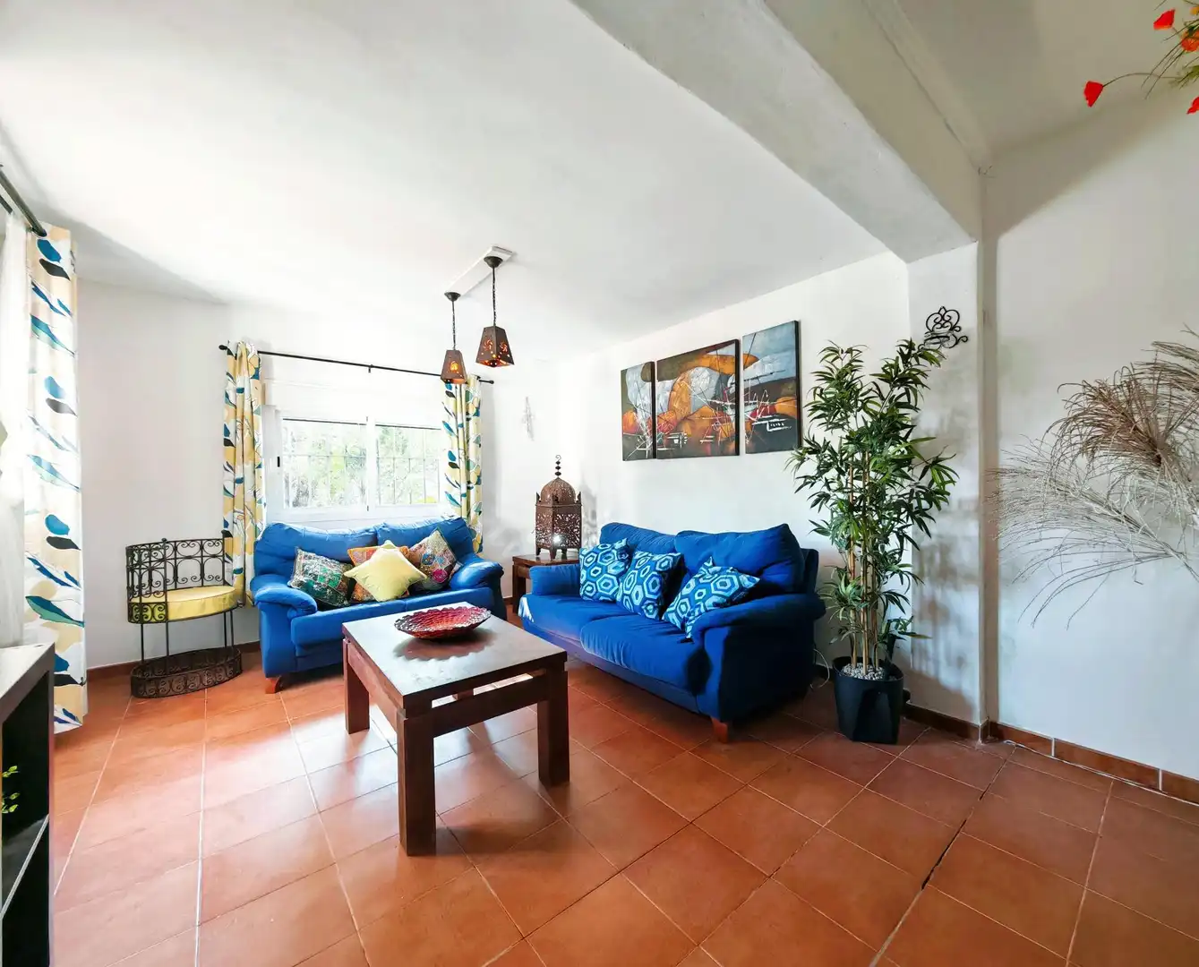 Sala de estar de Casa o chalet en venta en Medina Sidonia con Jardín privado, Piscina y Amueblado