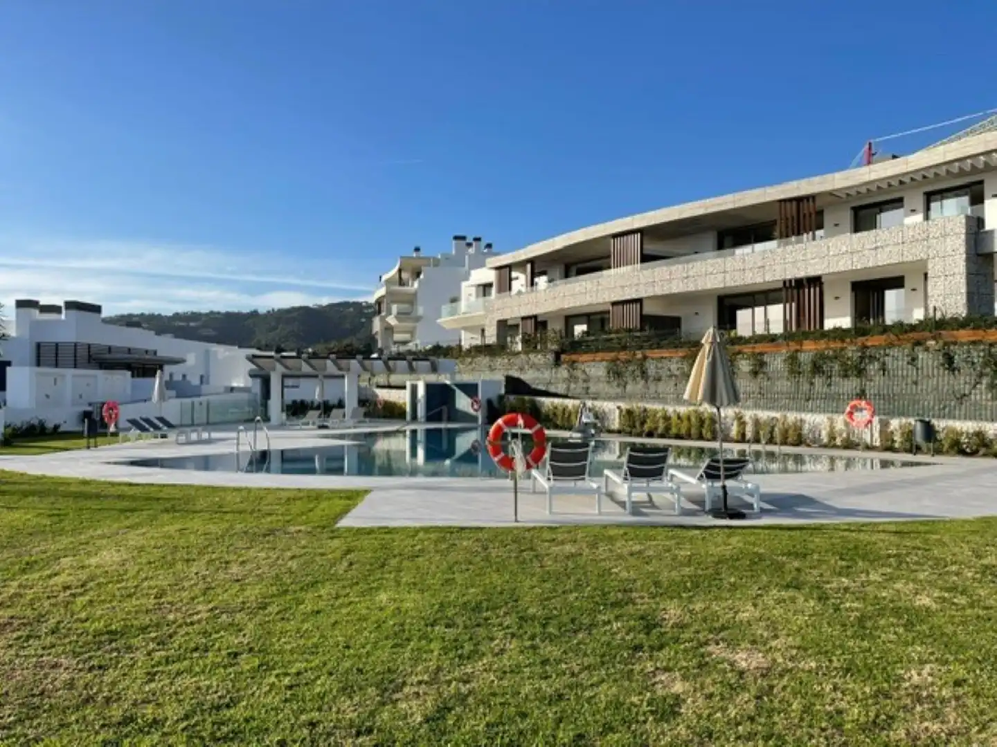 Exterior view of Apartments for sale in Benahavís  with Air Conditioner, Terrace and Storage room