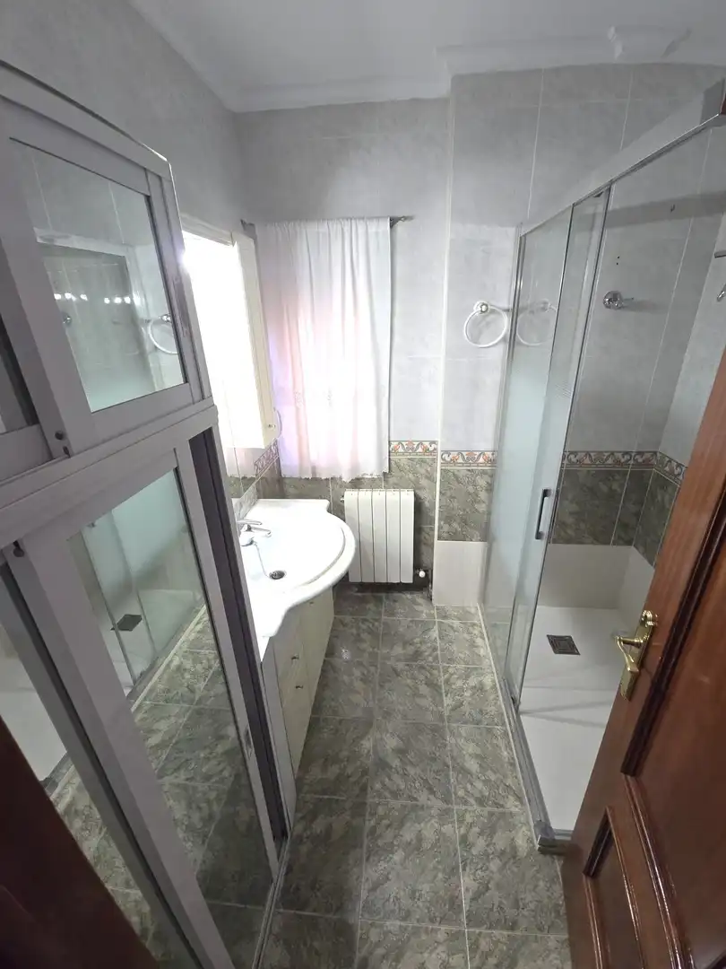 Bathroom of Flat for rent in Cáceres  with Air Conditioner, Heating and Terrace