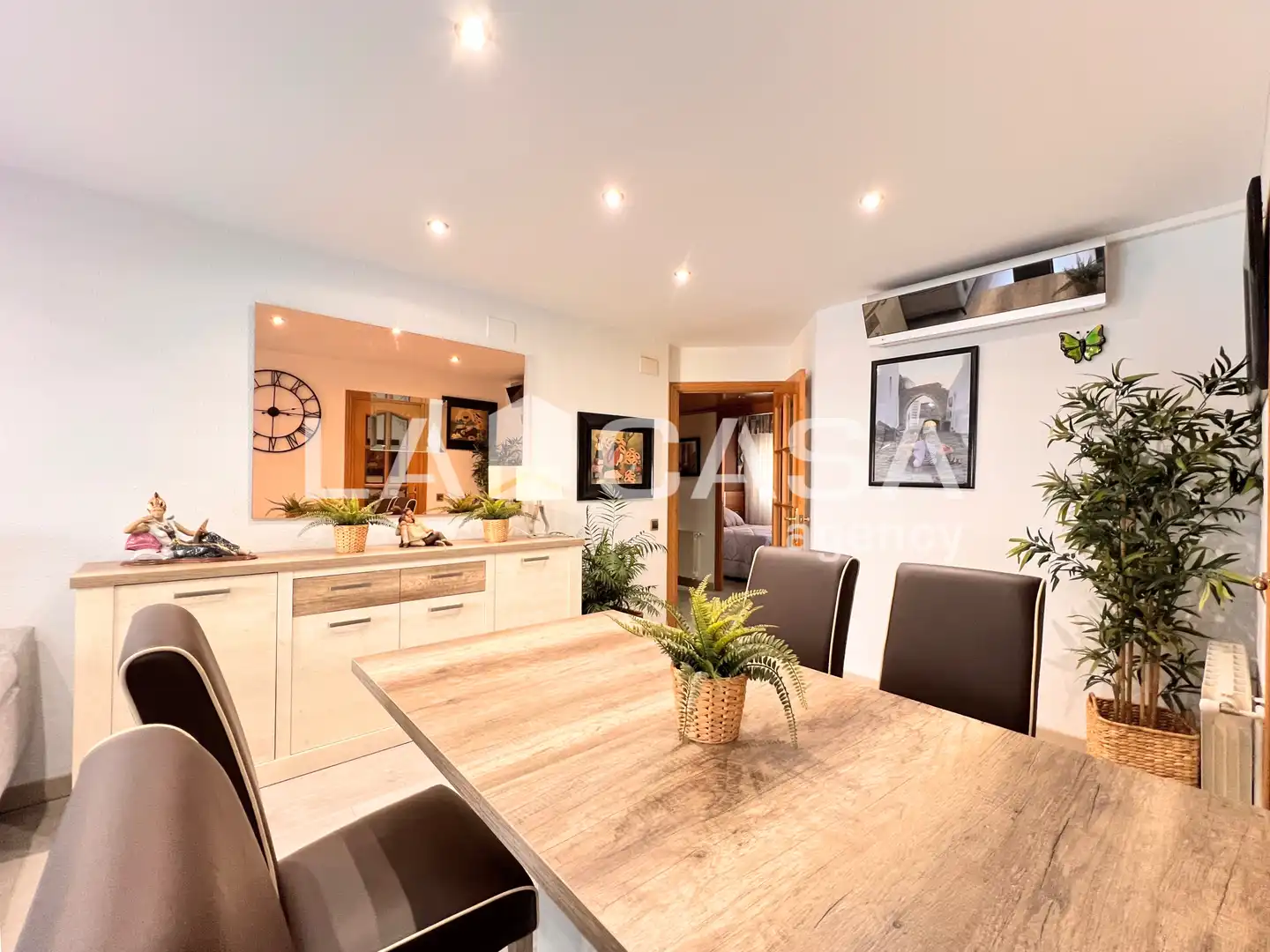 Comedor de Piso en venta en Badalona con Calefacción, Terraza y Trastero