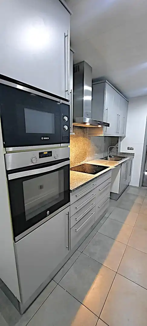 Küche von Wohnung zum Verkauf in Badalona mit Klimaanlage, Heizung und Parkett