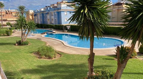 Precioso apartamento con gran terraza y vistas a la piscina a solo 200 metros del mar, imagen 2