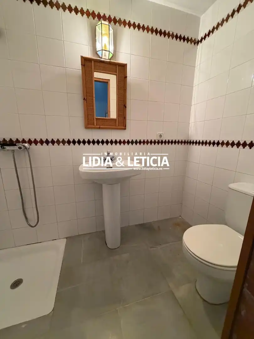 Bany de Casa o xalet en venda en Alcalá de Guadaira amb Aire condicionat, Traster i Piscina