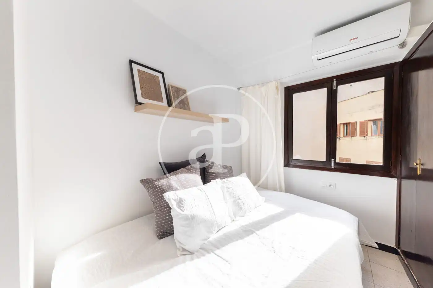 Flat for rent in Carrer de Ramon y Cajal, Camp d'en Serralta