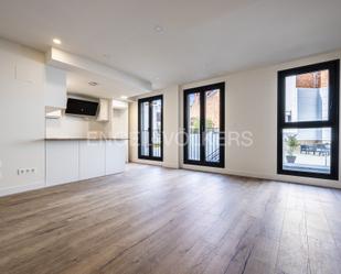 Sala d'estar de Apartament en venda en Terrassa amb Aire condicionat, Calefacció i Parquet