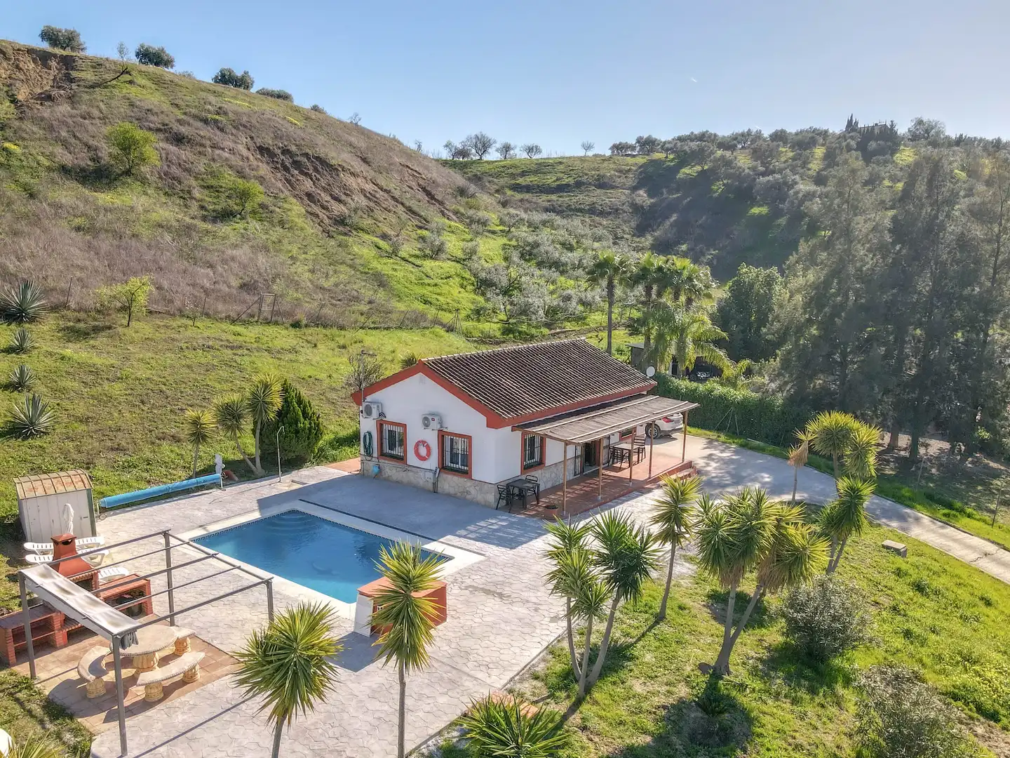 Außenansicht von Haus oder Chalet zum Verkauf in Coín mit Klimaanlage, Privatgarten und Schwimmbad