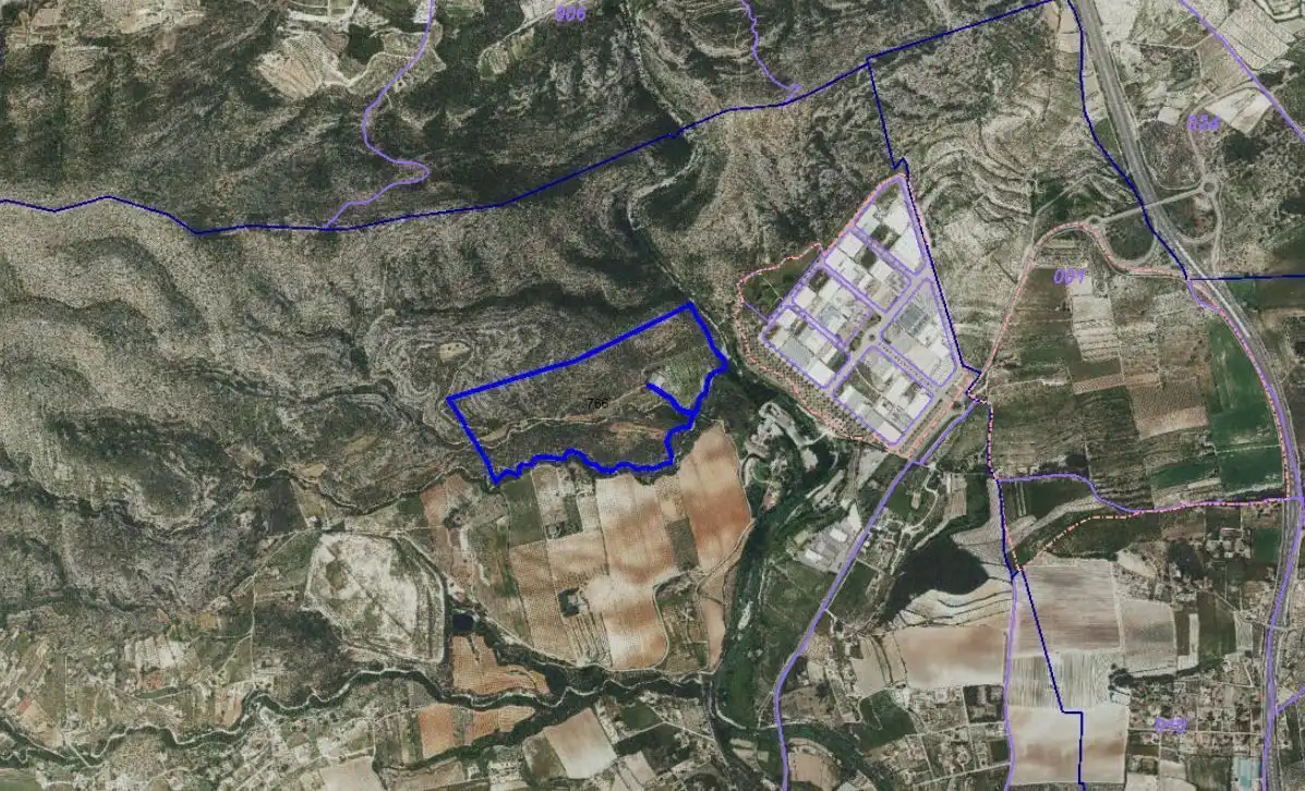 Land for sale in Ontinyent