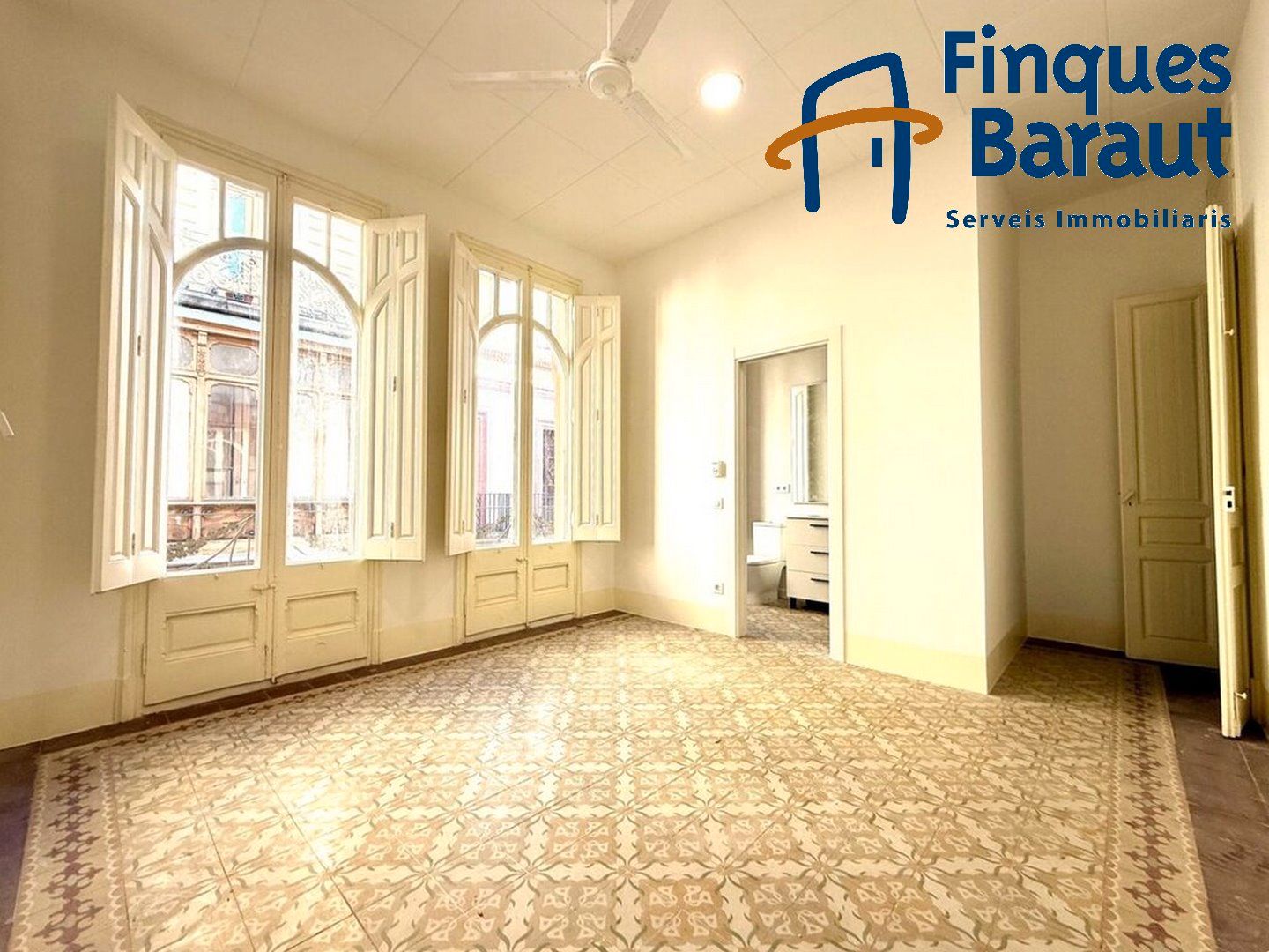 Casa adosada en venda en Figueres amb Balcó, Internet i Alarma