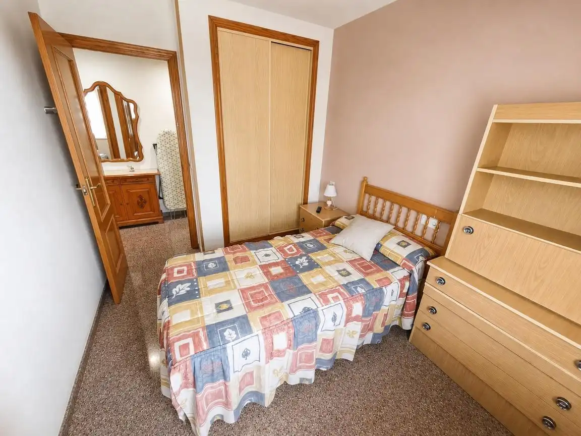 Habitación de Piso en venta en Alicante / Alacant con Aire acondicionado, Calefacción y Trastero