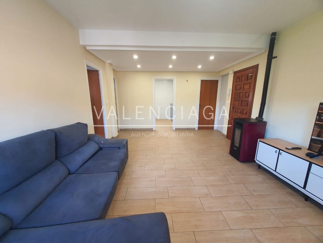 Flat for sale in Ormaiztegi  with Heating