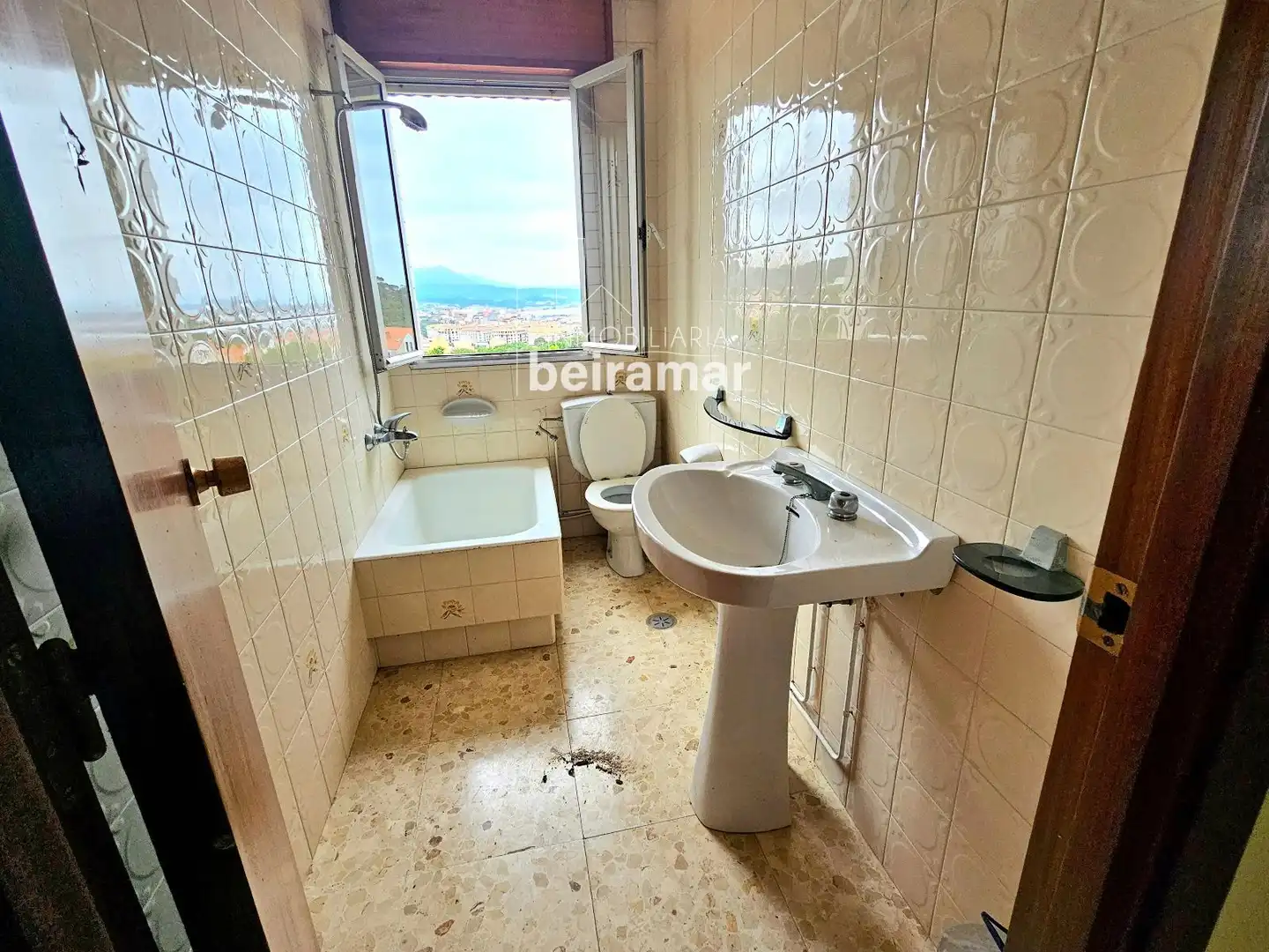 Habitación de Piso en venta en Ribeira con Calefacción y Trastero