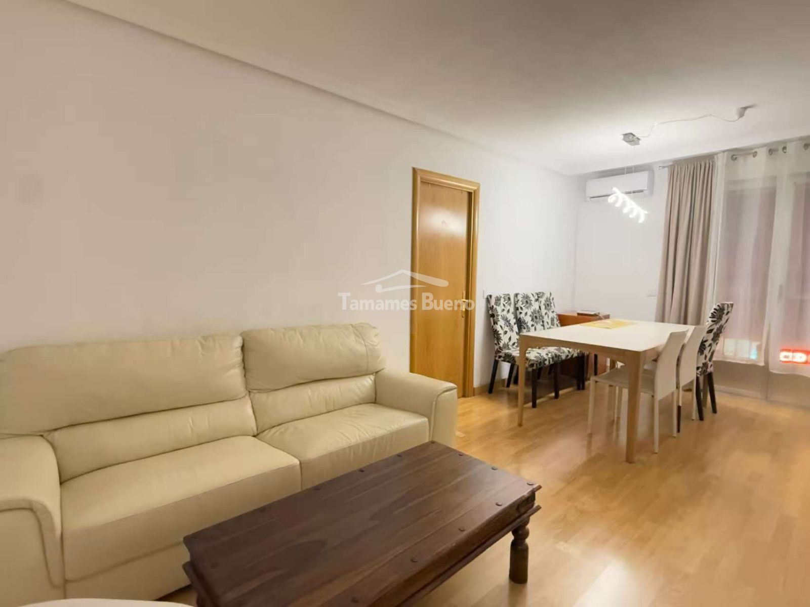 Sala de estar de Piso en venta en Salamanca Capital con Terraza y Amueblado