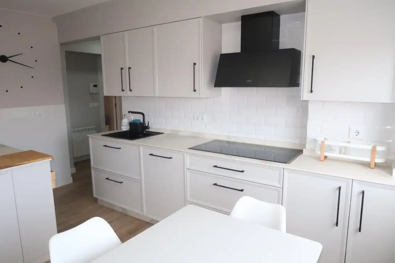 Cuina de Pis en venda en A Coruña Capital  amb Aire condicionat, Calefacció i Parquet