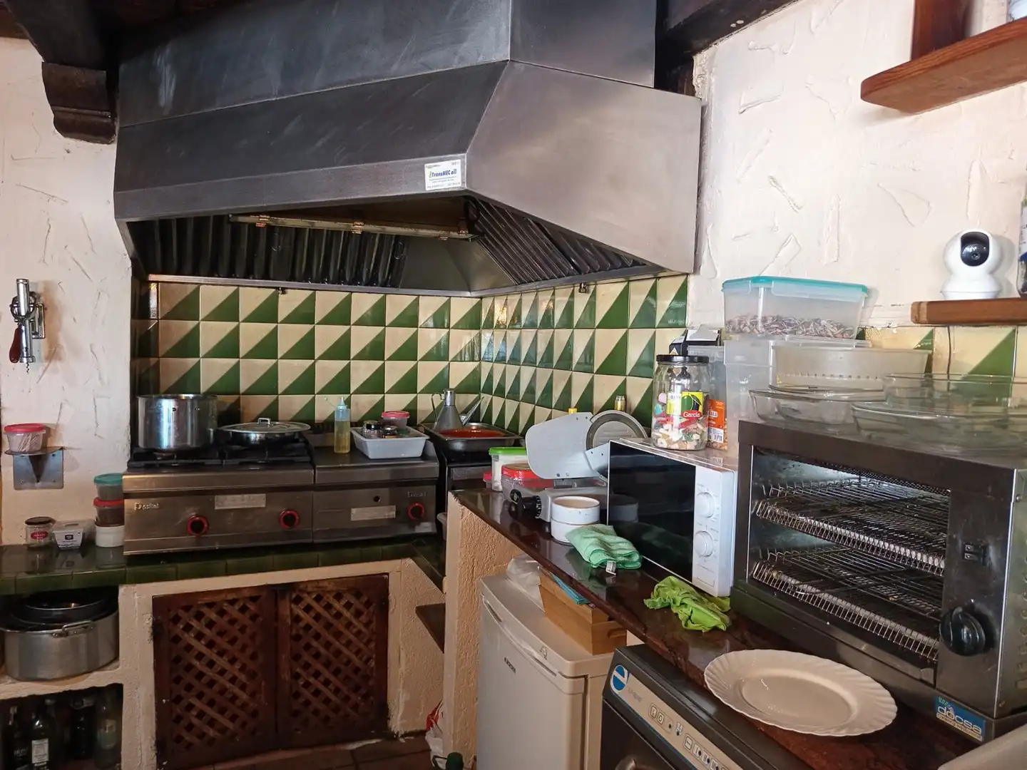Cuina de Local en traspas en Vila-seca amb Aire condicionat, Calefacció i Terrassa