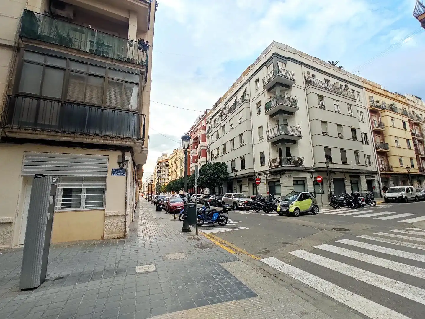 Exterior view of Garage for sale in Valencia