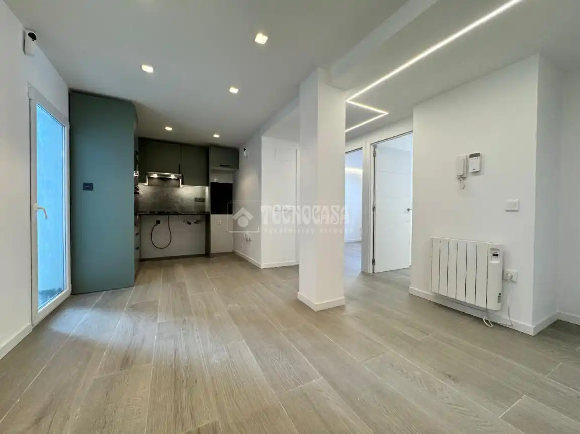 Flat for sale in Alcobendas  with Air Conditioner and Heating