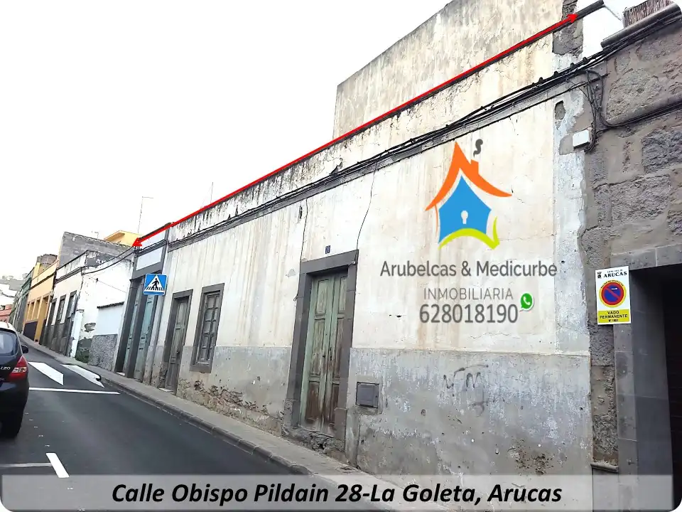 Vista exterior de Casa o xalet en venda en Arucas amb Jardí privat, Terrassa i Alarma