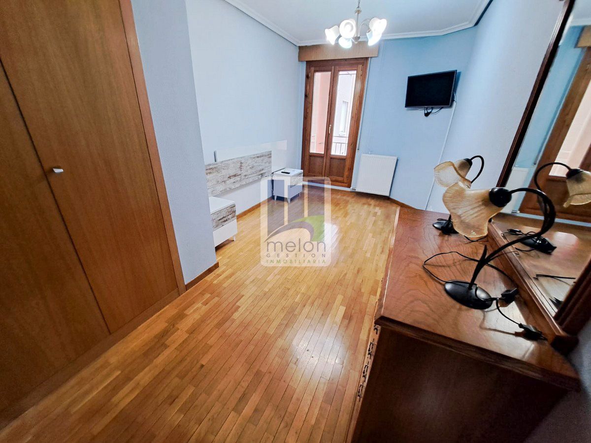 Sala de estar de Piso en venta en Burgos Capital con Trastero