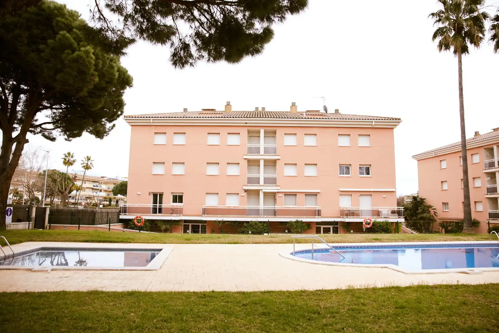 Vista exterior de Planta baja en venta en Sant Feliu de Guíxols con Calefacción, Jardín privado y Terraza