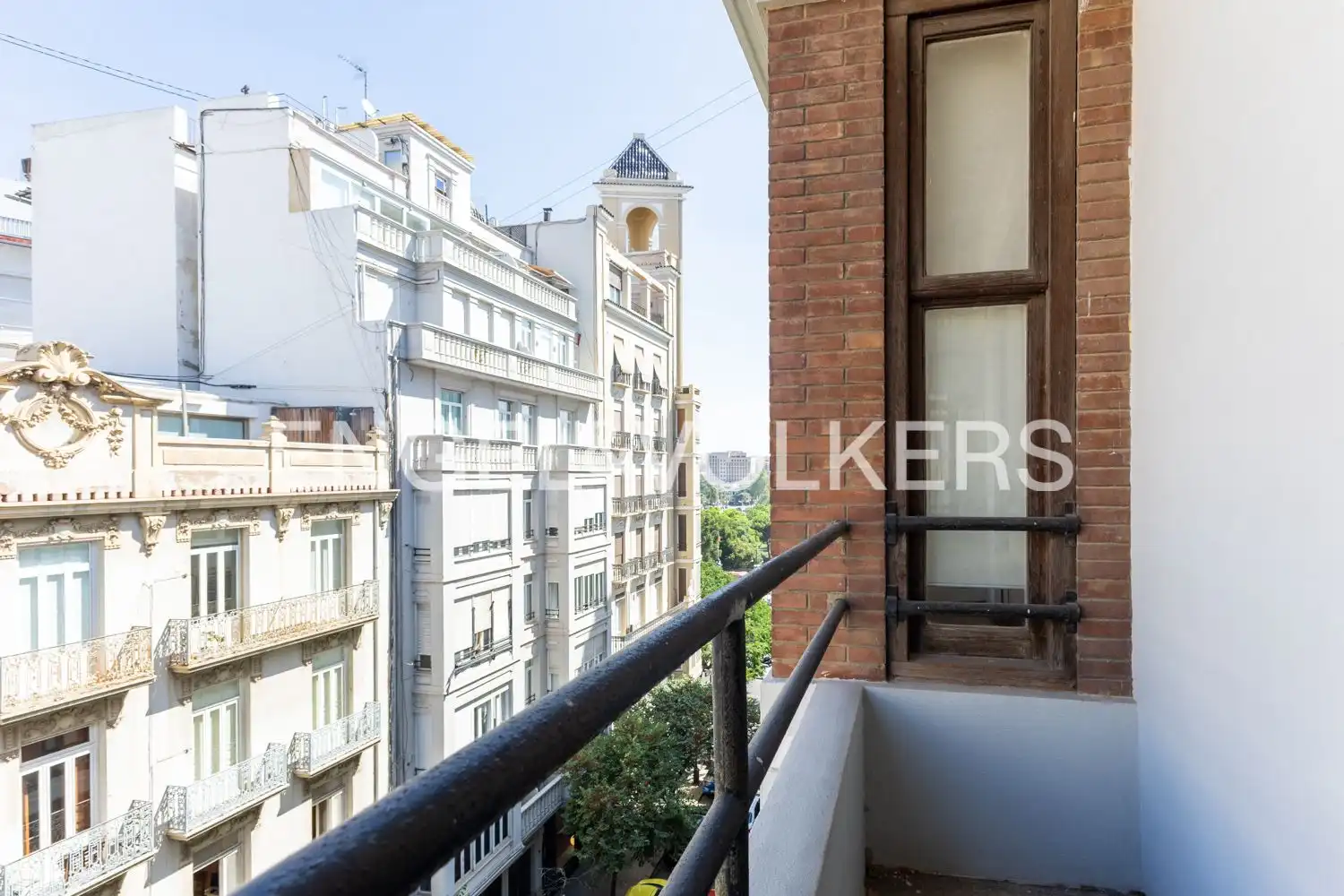 Außenansicht von Wohnung zum Verkauf in Valencia mit Heizung und Balkon