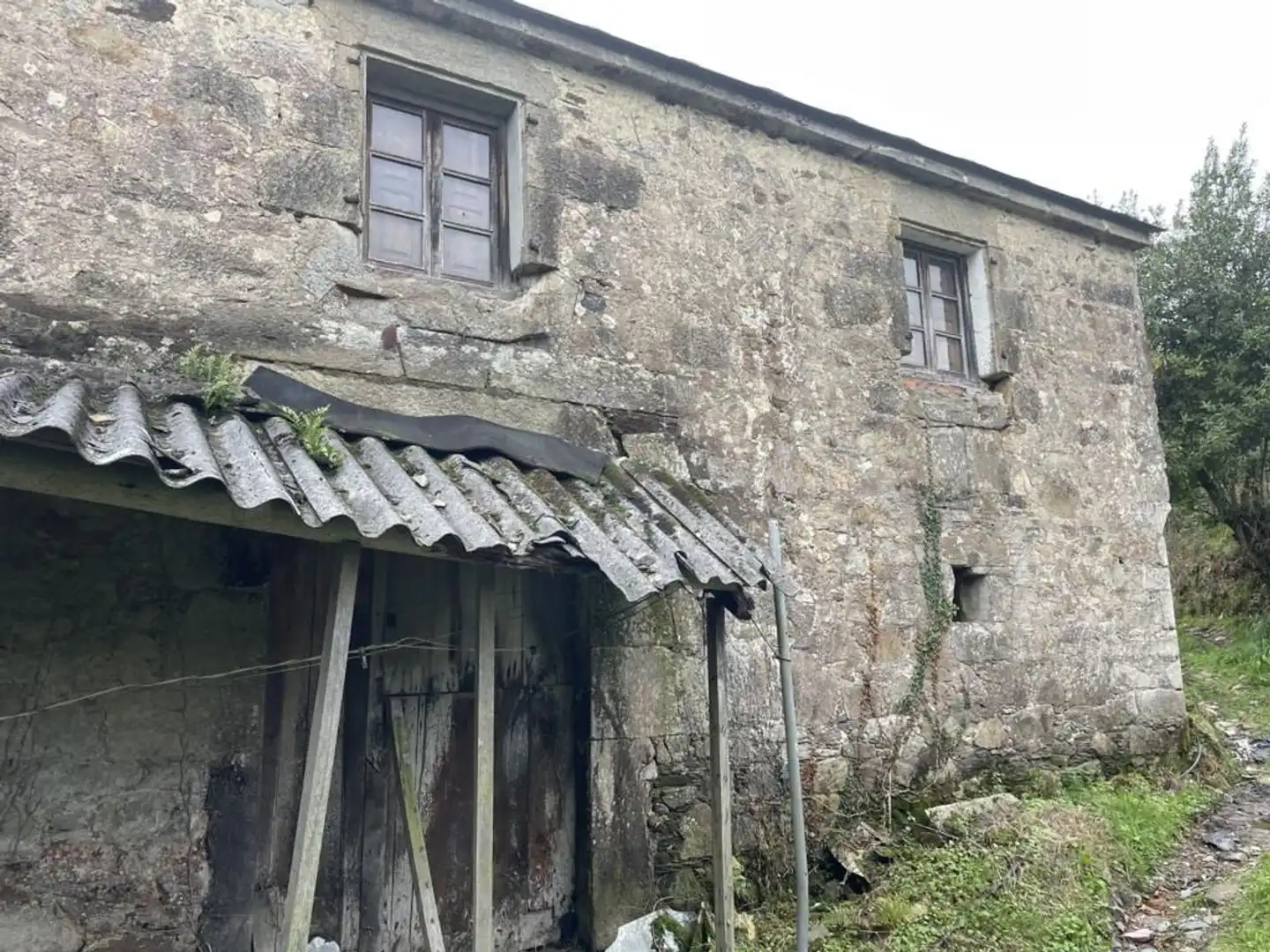 Casa rústica amb jardí en venda a Lugar Solores 2, imagen 3