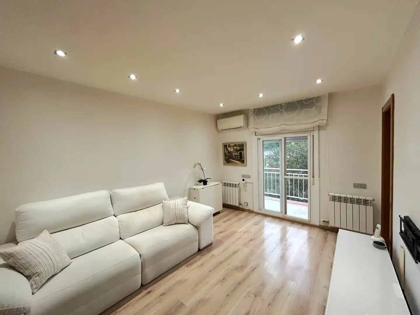 Piso con terraza en venta en Montigalà - Sant Crist, imagen 3