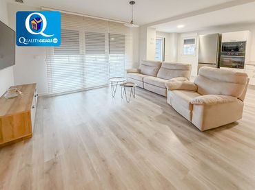 Appartement compact avec piscine à vendre à Campello pueblo