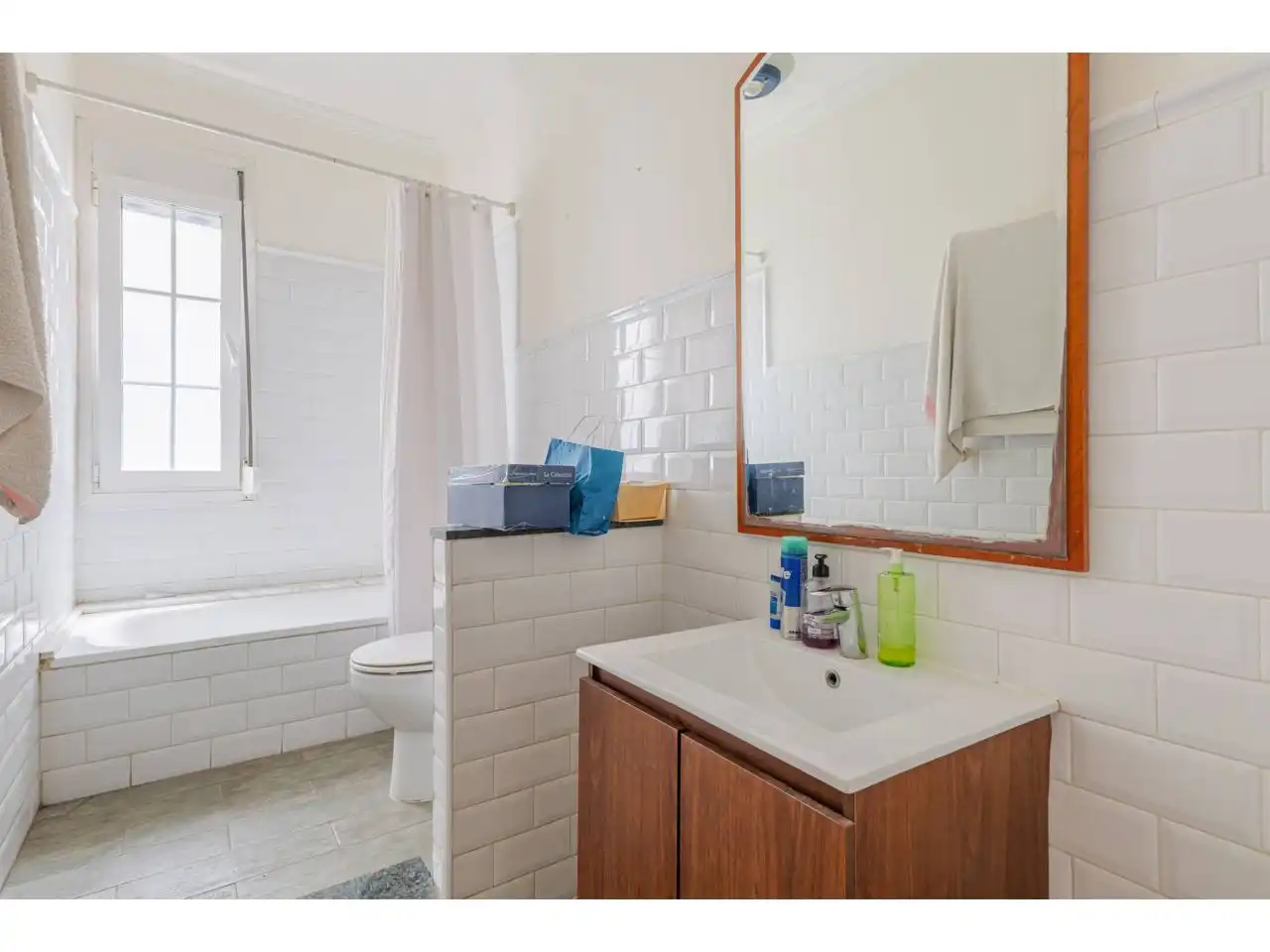 Badezimmer von Wohnung zum Verkauf in Valencia mit Klimaanlage, Heizung und Parkett