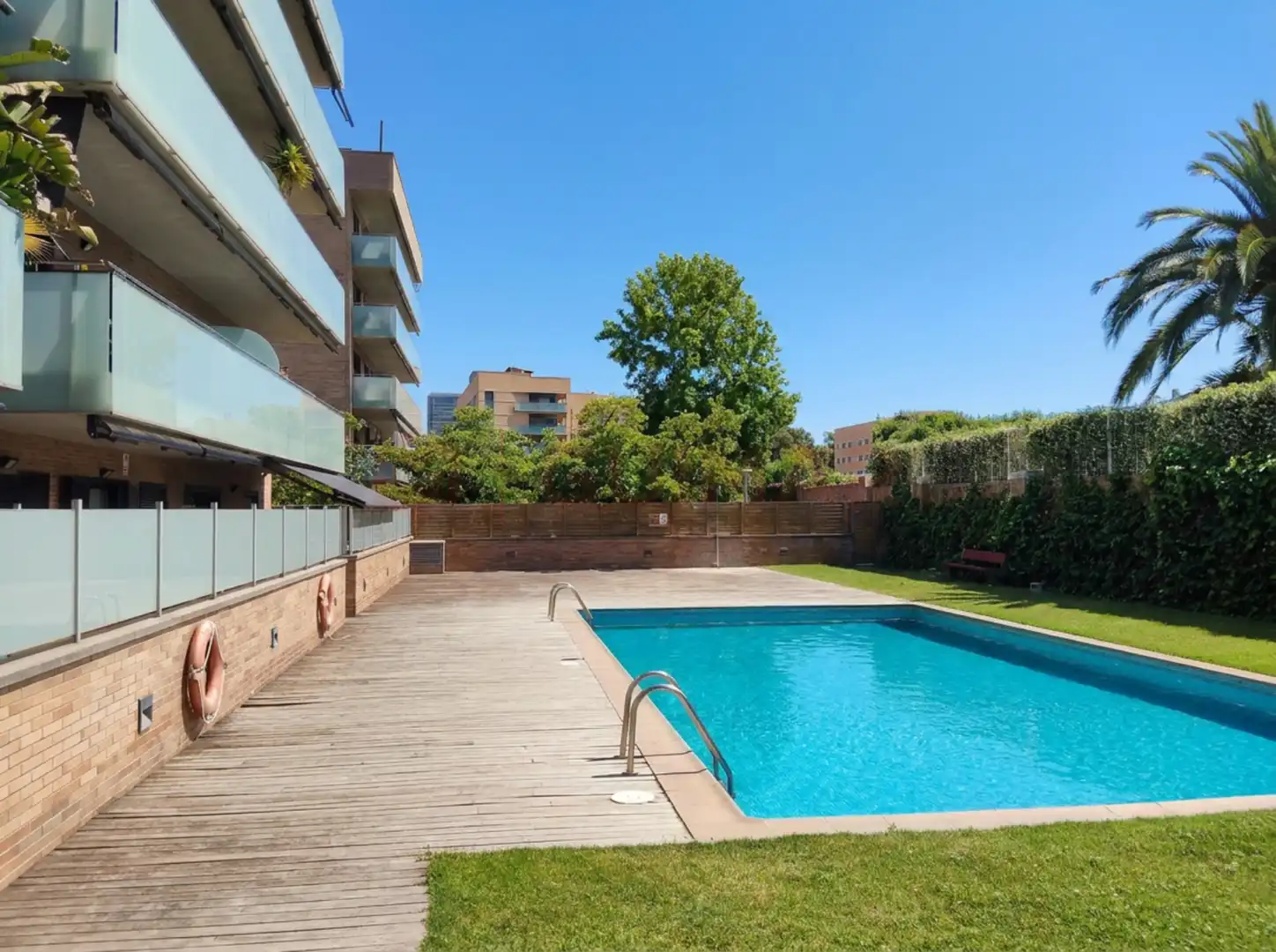 Schwimmbecken von Dachboden zur Miete in Esplugues de Llobregat mit Klimaanlage, Heizung und Privatgarten