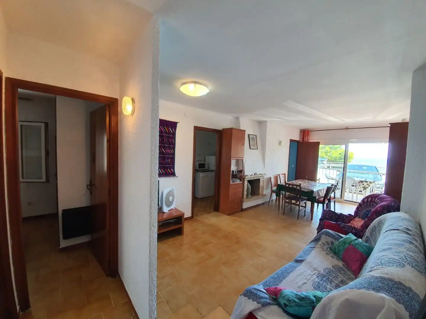 Living room of Ground floor for sale in Llançà  with Terrace, Furnished and Oven