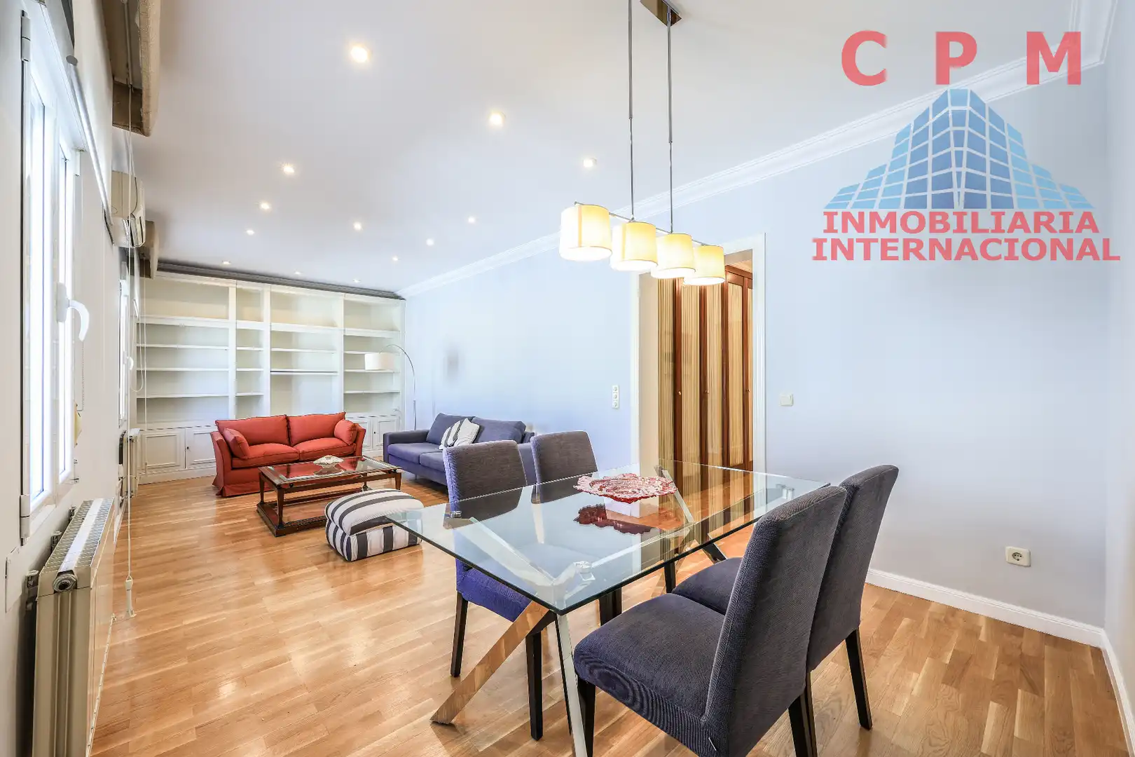 Living room of Flat for rent in Madrid  with Air Conditioner, Heating and Parquet flooring