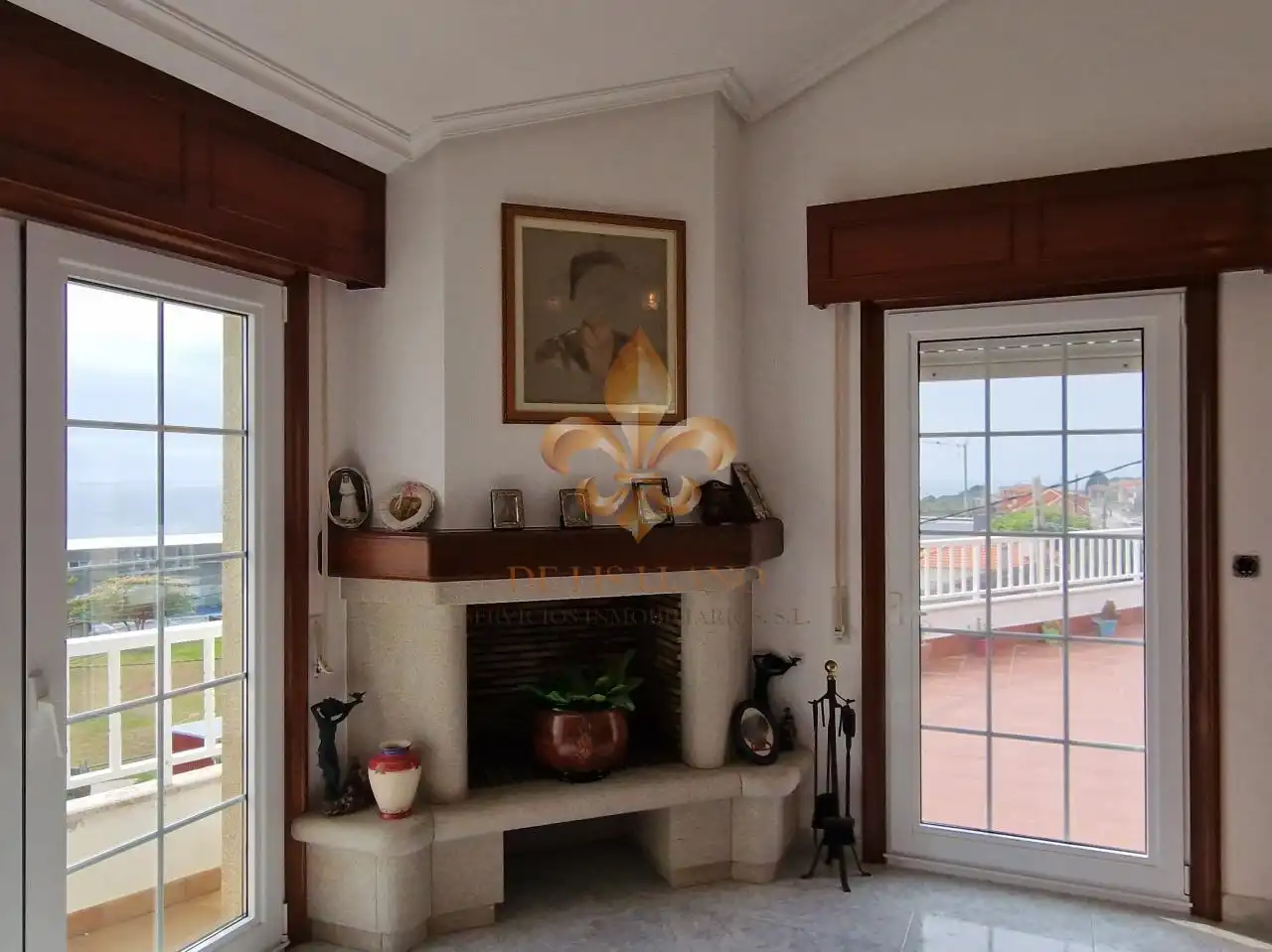 Piso en venta en Oia con Calefacción, Terraza y Amueblado
