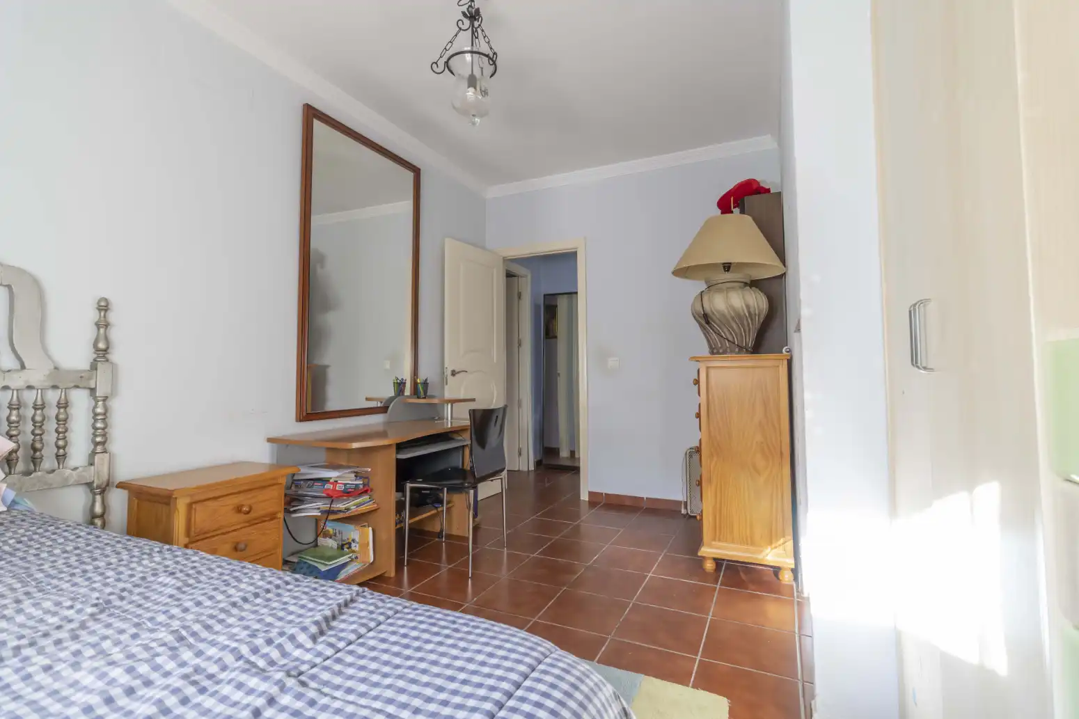 Dormitori de Casa o xalet en venda en Alcalá de Guadaira amb Aire condicionat, Terrassa i Piscina