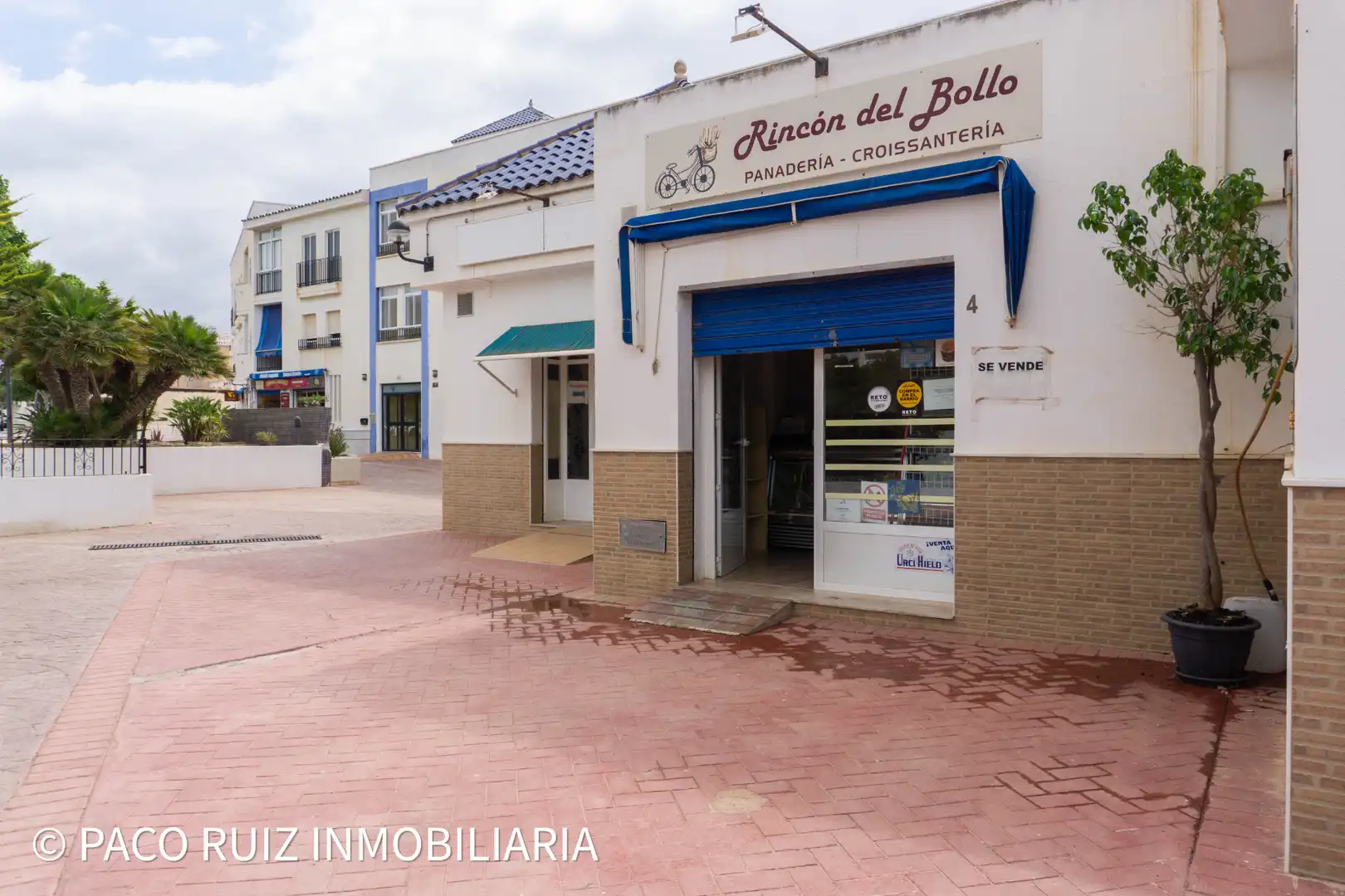 Local en venda en Almería amb Aire condicionat i Moblat