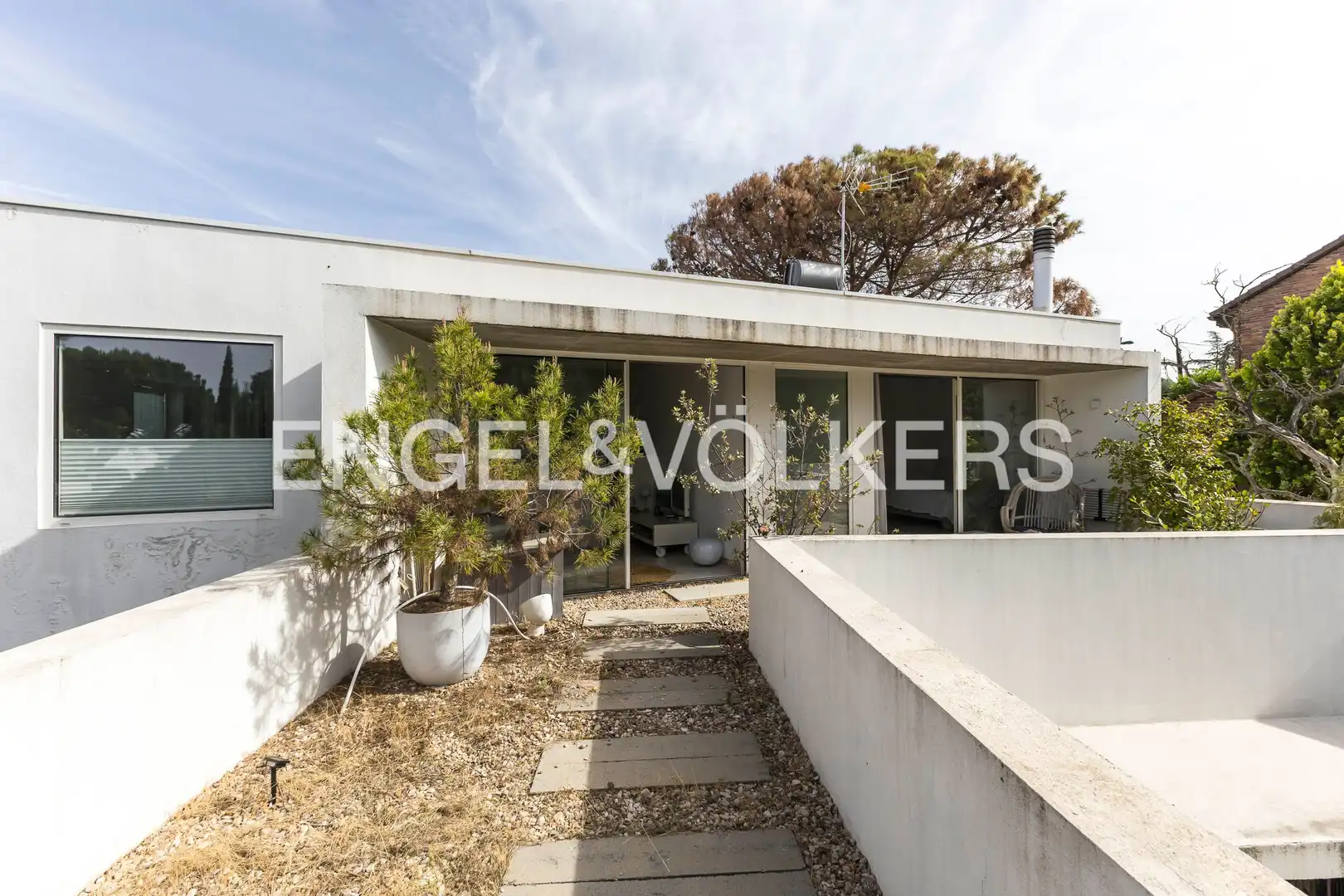 Vista exterior de Casa o chalet en venta en Torrelodones con Calefacción, Jardín privado y Terraza
