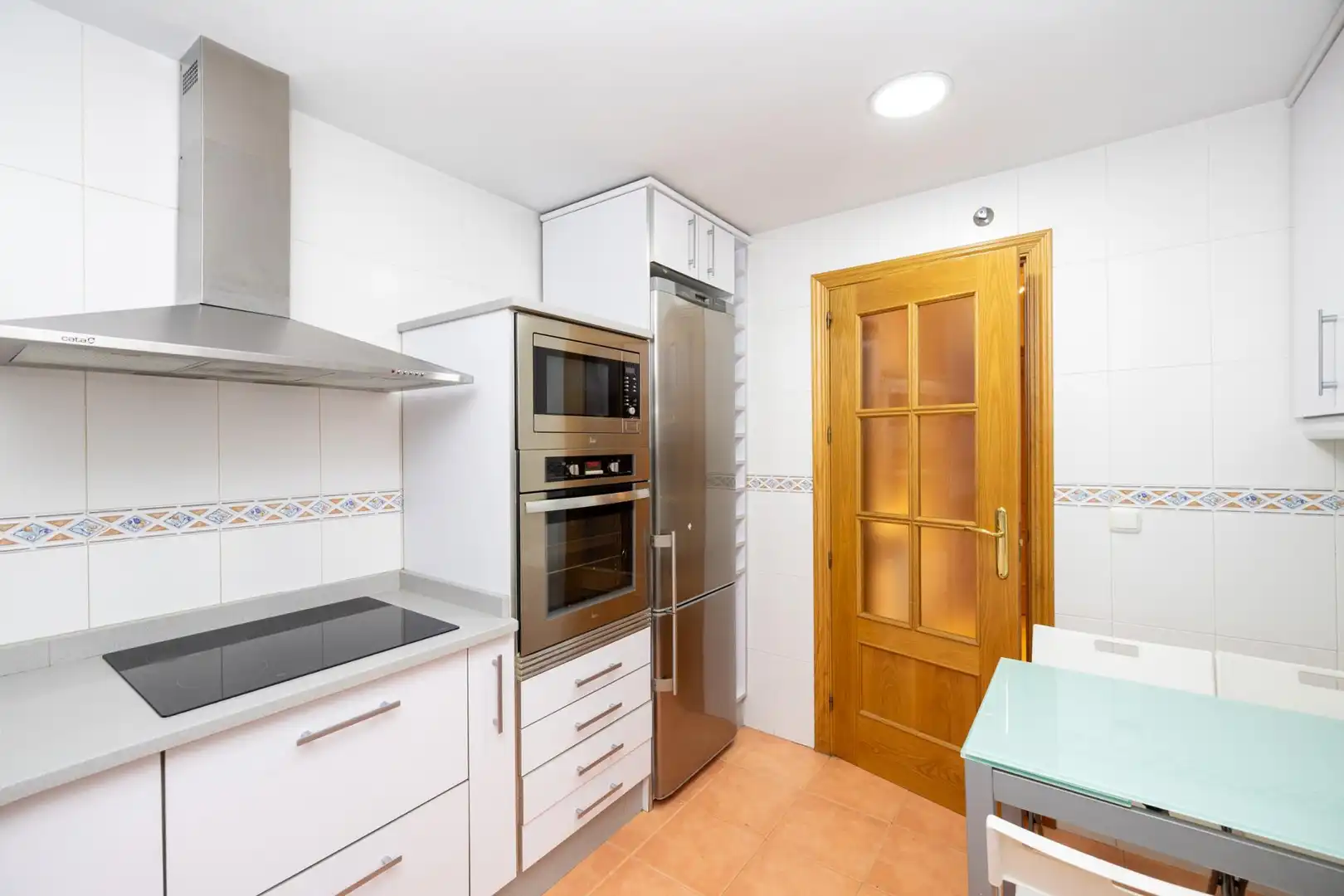 Cocina de Apartamento en venta en Granada con Calefacción, Jardín privado y Piscina comunitaria