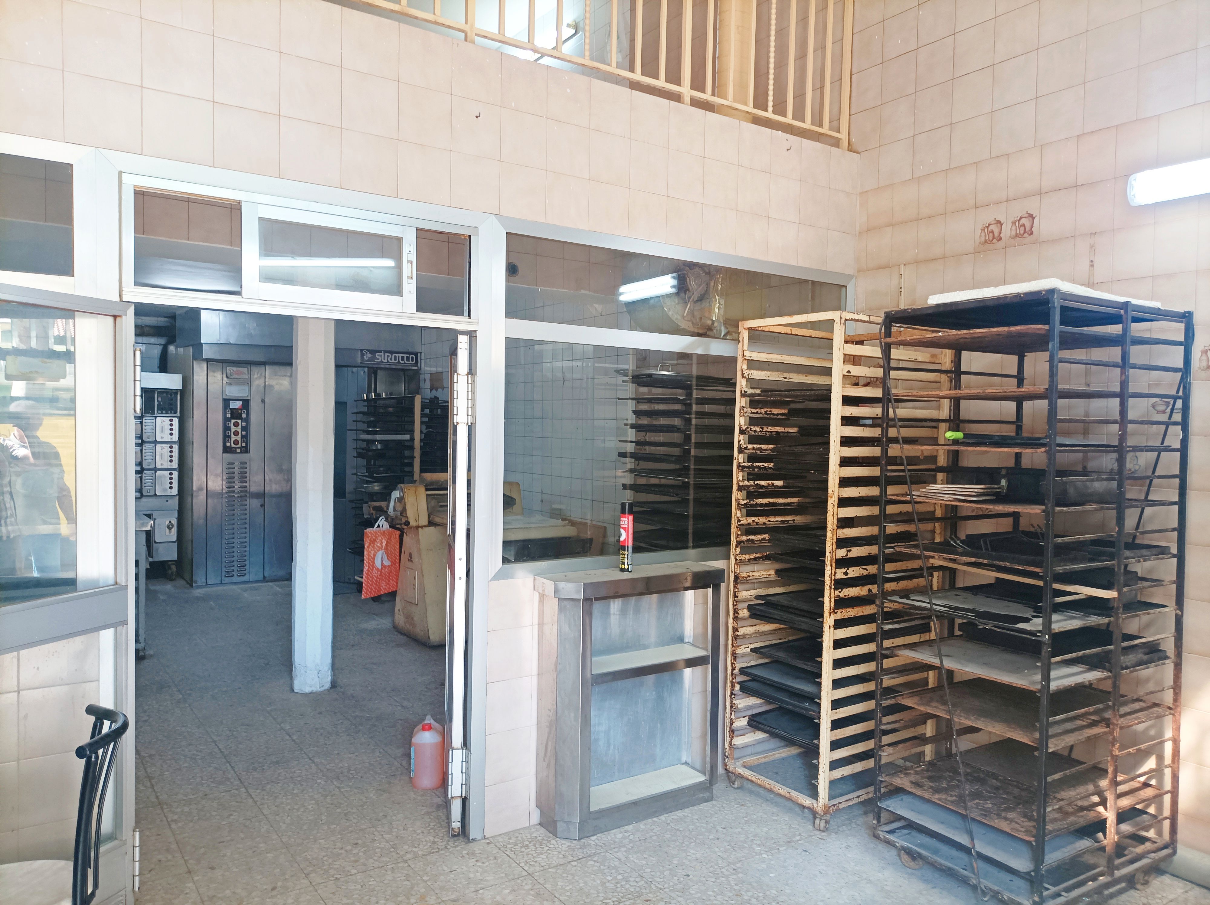 Premises for sale in Leganés  with Furnished
