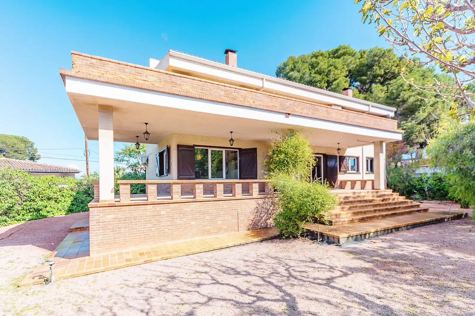 Vista exterior de Casa o chalet en venta en Elda con Calefacción, Jardín privado y Terraza
