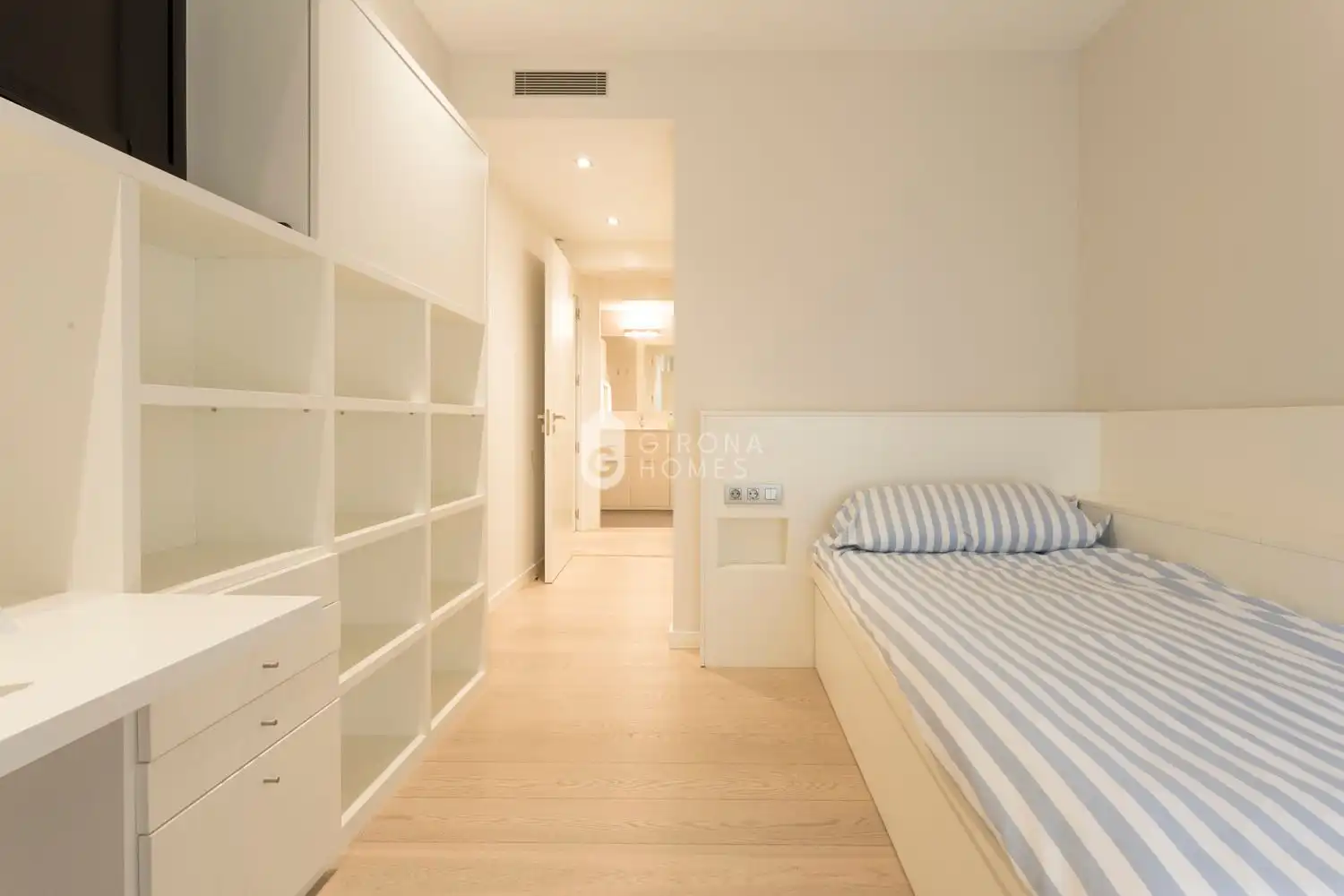 Schlafzimmer von Wohnungen zum Verkauf in Girona mit Klimaanlage, Heizung und Terrasse