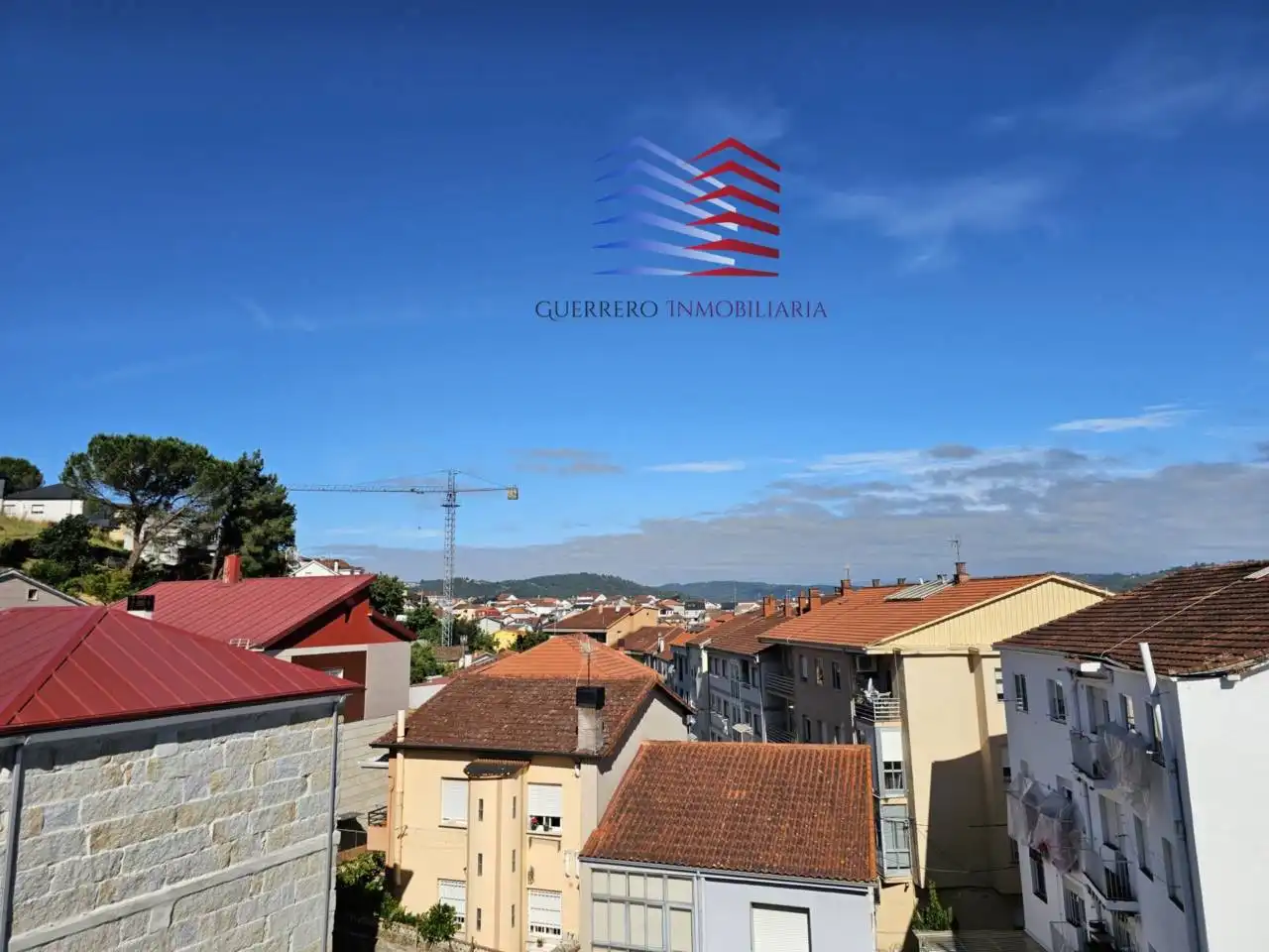 Außenansicht von Maisonette zur Miete in Ourense Capital  mit Heizung, Parkett und Möbliert