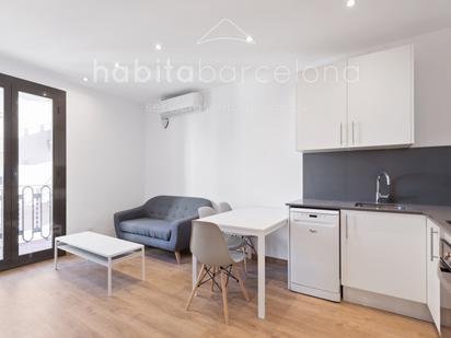 Exterior view of Flat to rent in  Barcelona Capital  with Air Conditioner and Balcony