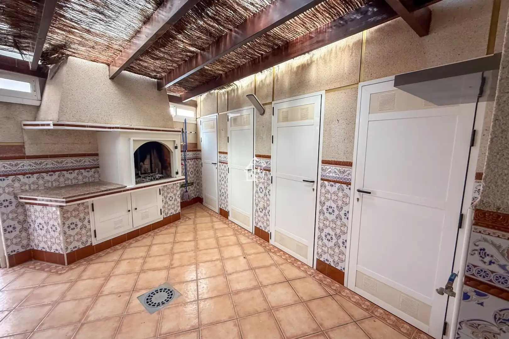 Küche von Dachboden zur Miete in Torrevieja mit Klimaanlage, Privatgarten und Terrasse