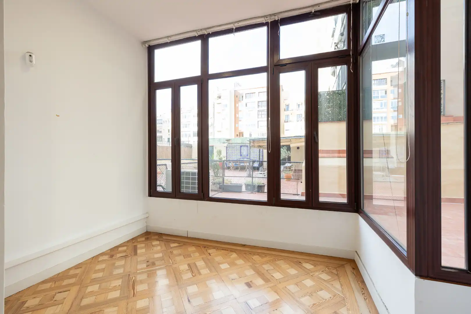 Schlafzimmer von Wohnung zum Verkauf in Barcelona mit Klimaanlage, Heizung und Parkett