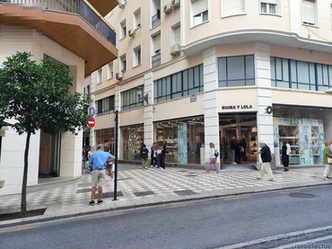 Local comercial en venda a Calle PUENTEZUELAS 8