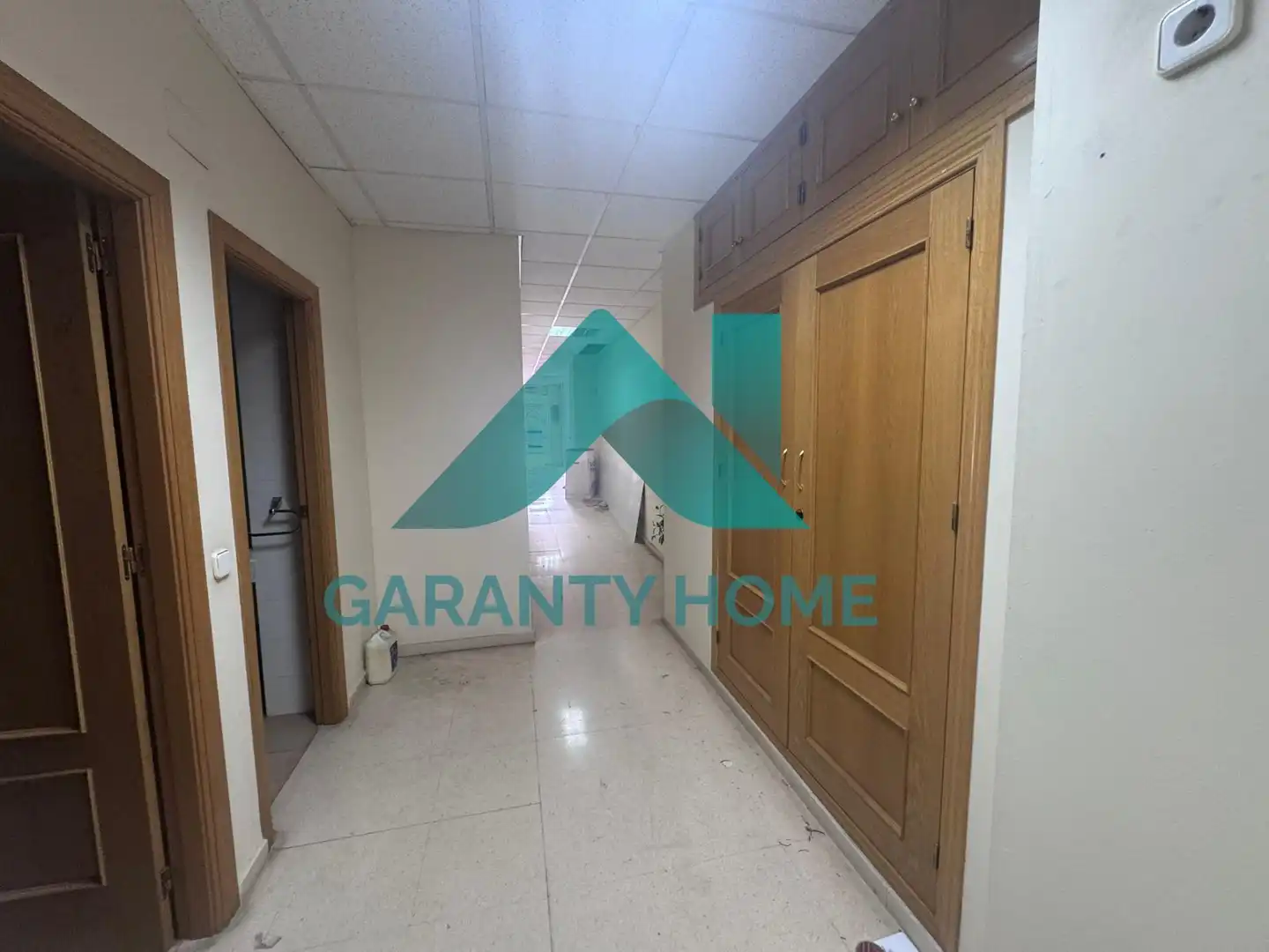 Office for rent in Cáceres  with Air Conditioner and Heating