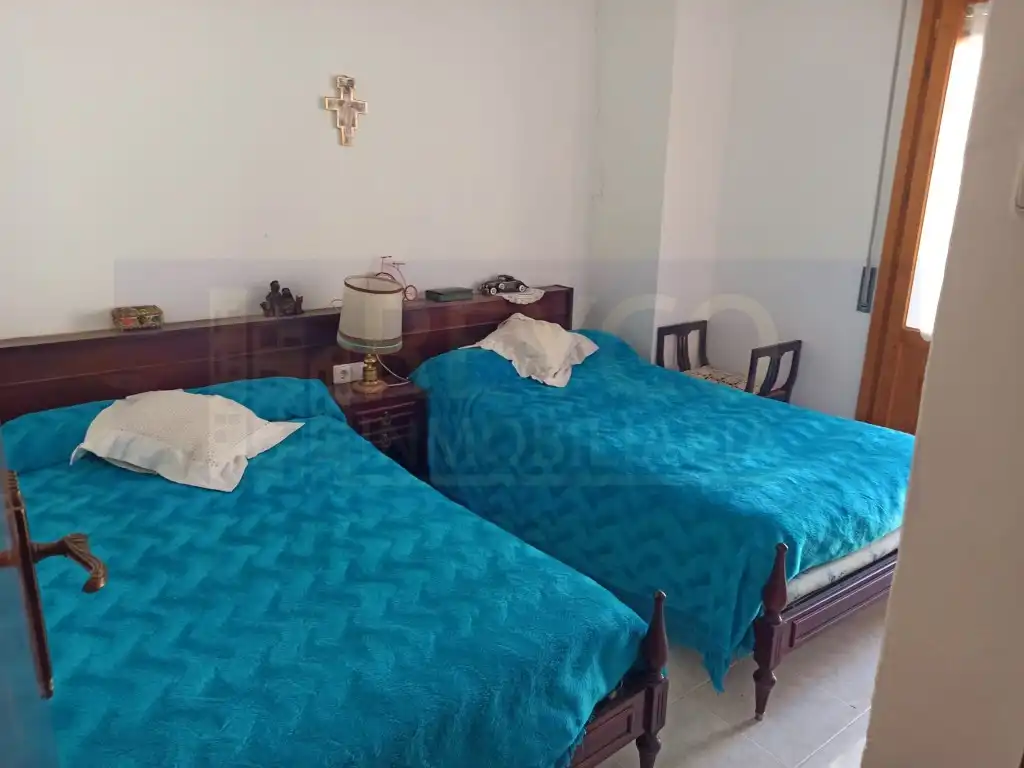Habitación de Casa o chalet en venta en Santa Coloma