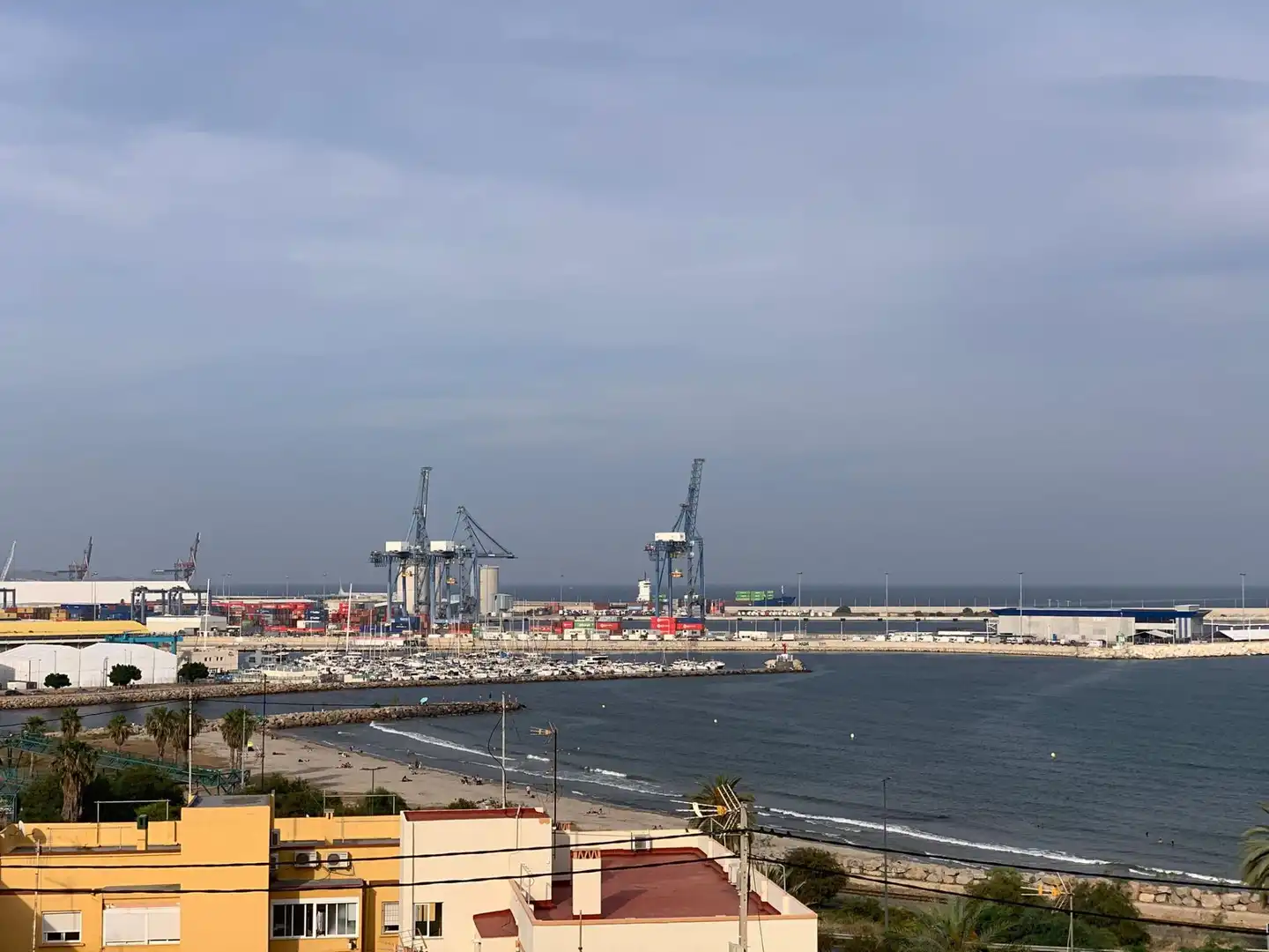 Vista exterior de Pis de lloguer en Alicante / Alacant amb Aire condicionat, Calefacció i Moblat