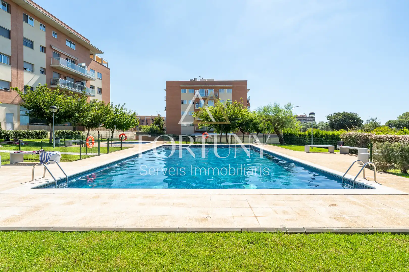 Swimming pool of Flat for sale in Reus  with Air Conditioner, Swimming Pool and Balcony