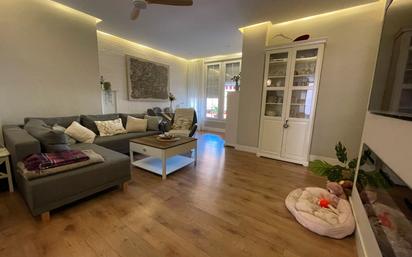 Living room of Flat for sale in Badajoz Capital  with Air Conditioner, Heating and Parquet flooring