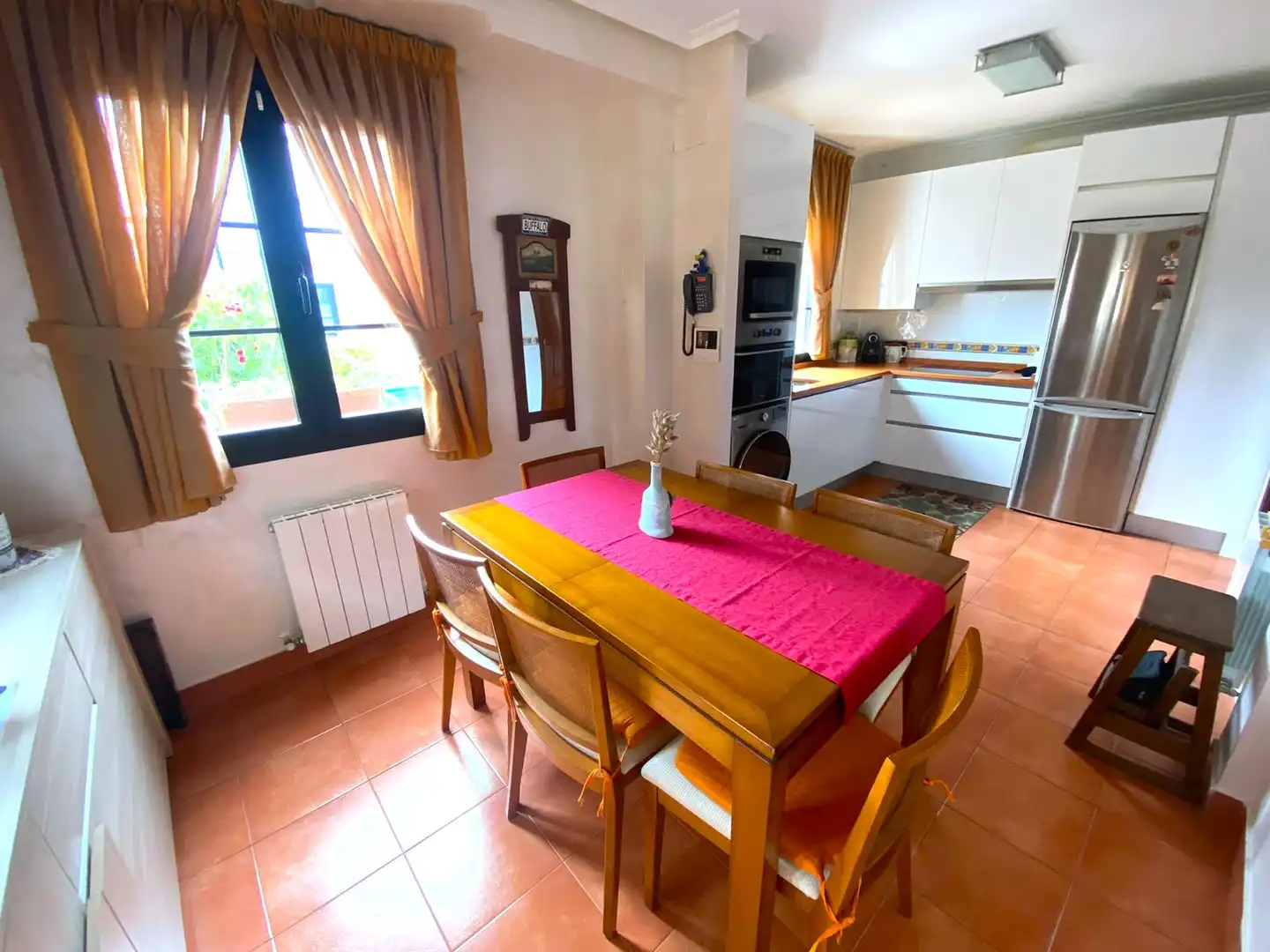 Dining room of Houses for sale in Castro-Urdiales  with Heating, Private garden and Parquet flooring